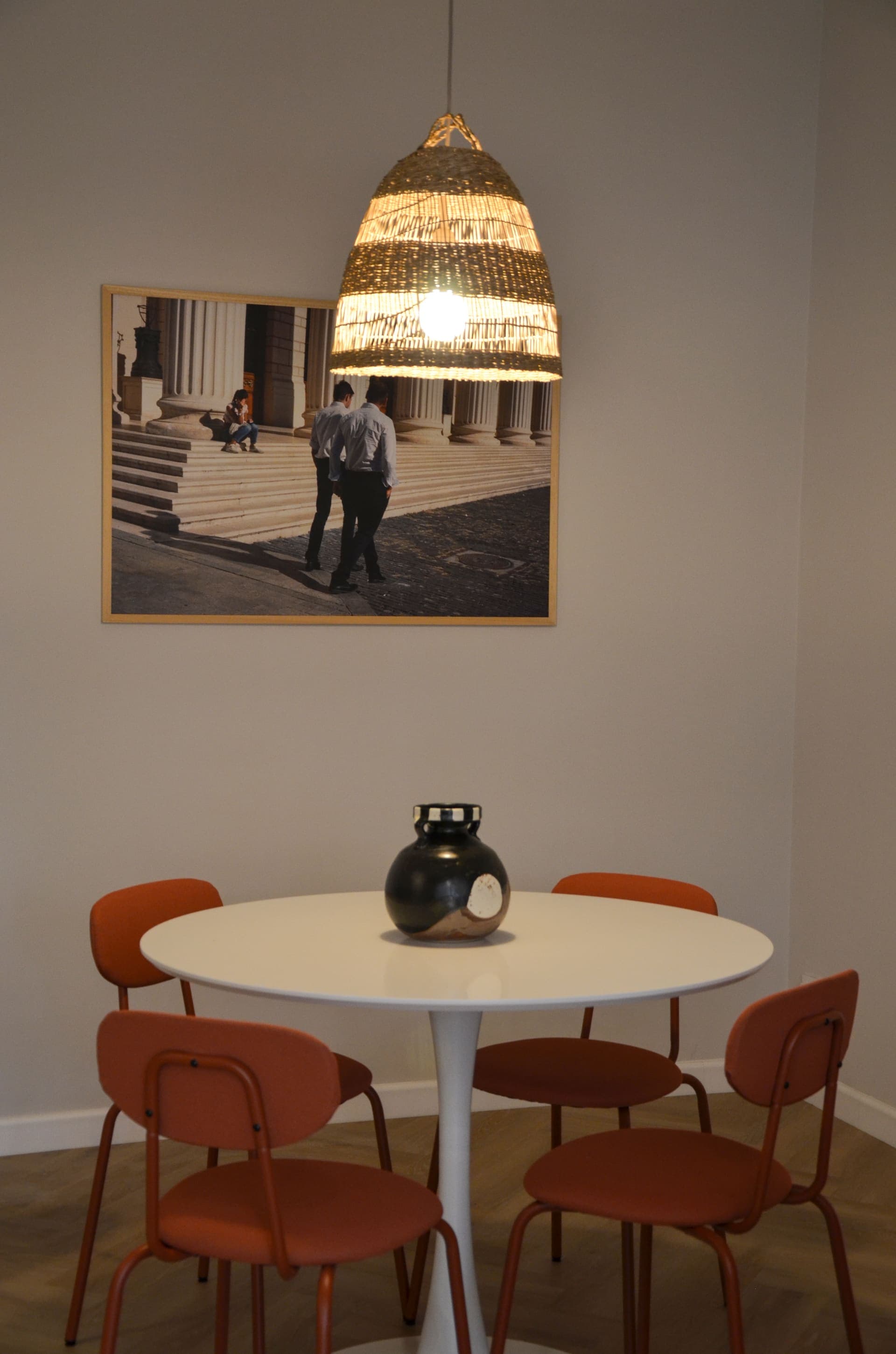 Airbnb Apartment — image 11