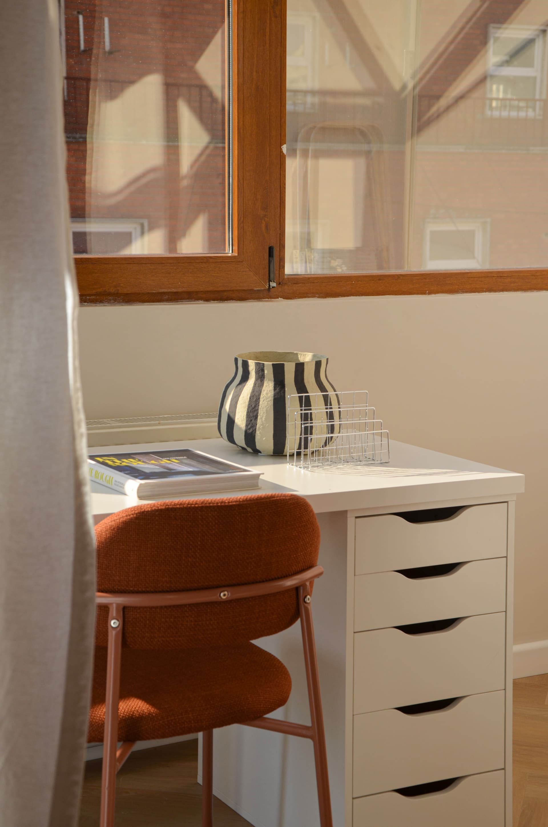 Airbnb Apartment — image 24