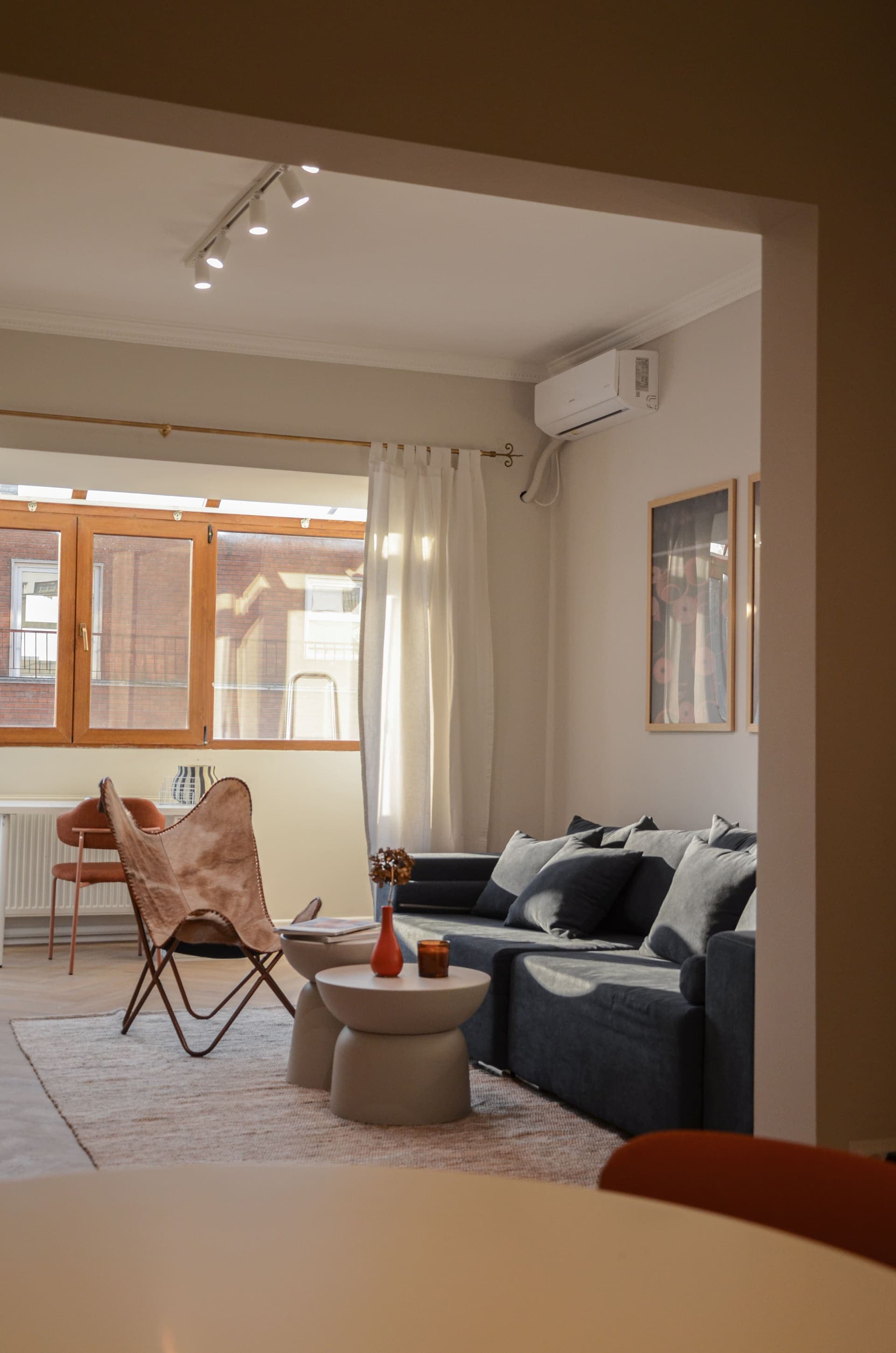 Airbnb Apartment — image 30