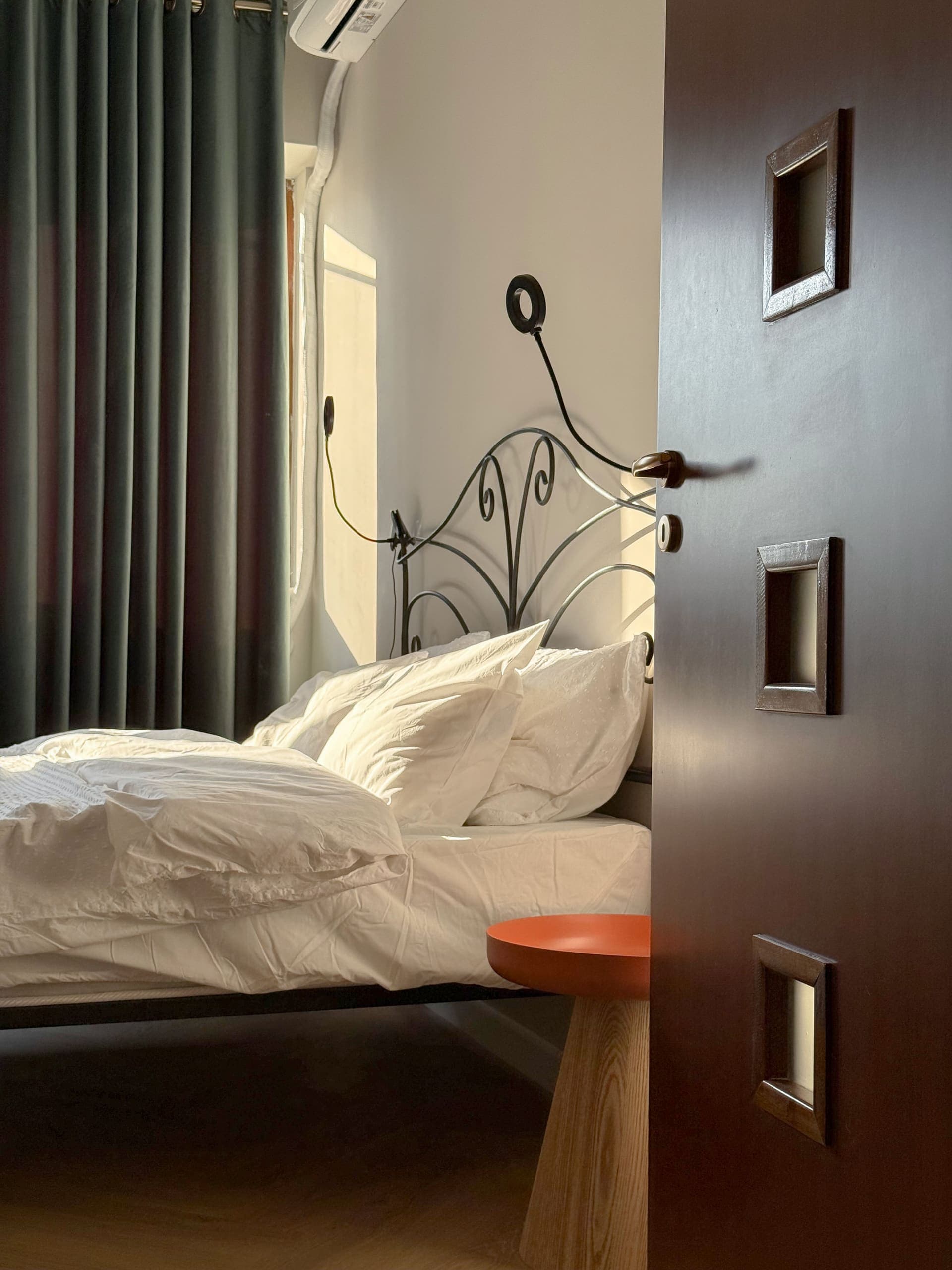 Airbnb Apartment — image 44