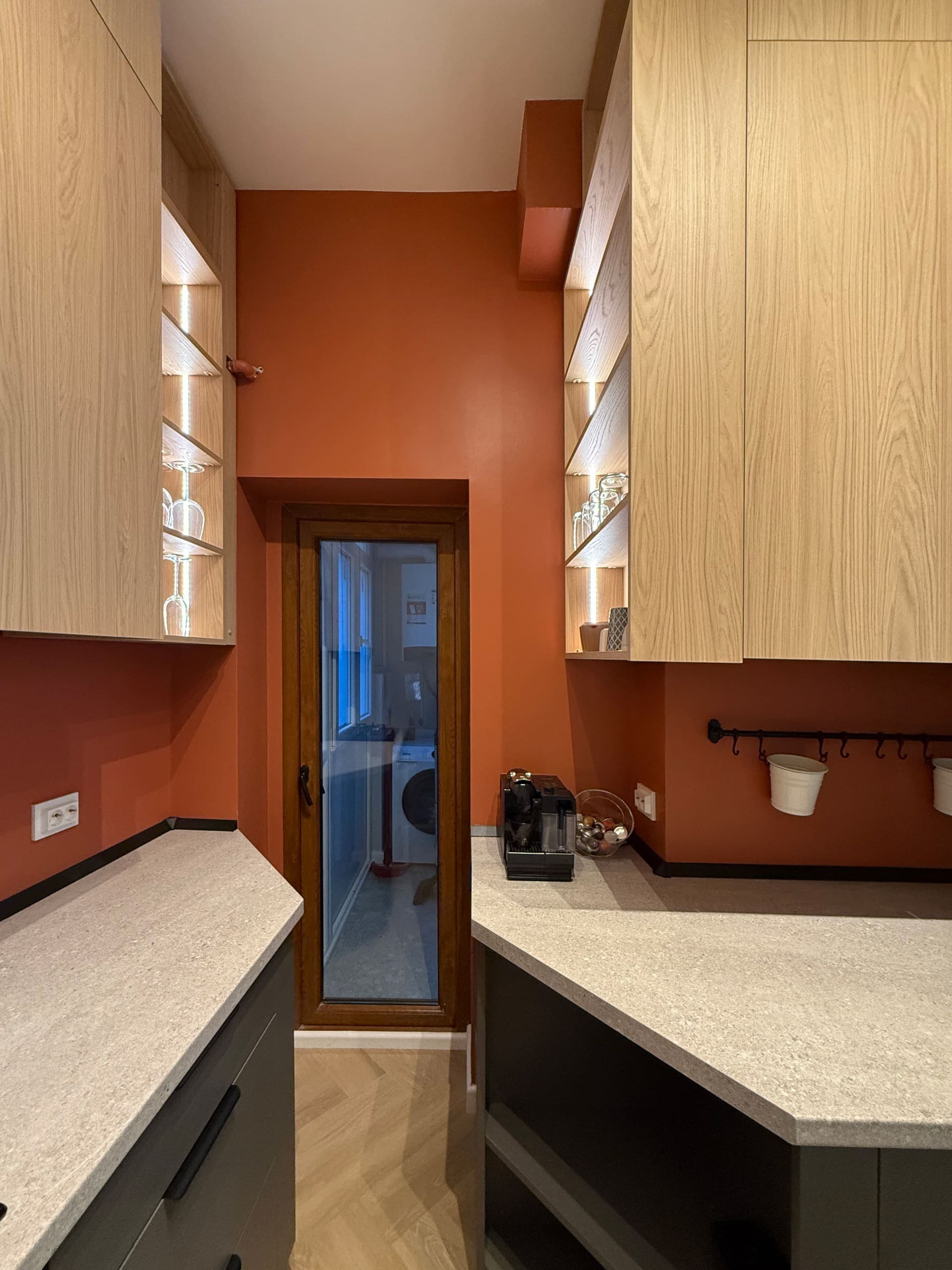 Airbnb Apartment — image 48